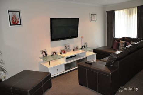 Property photo of 10 Brayford Nook Craigieburn VIC 3064