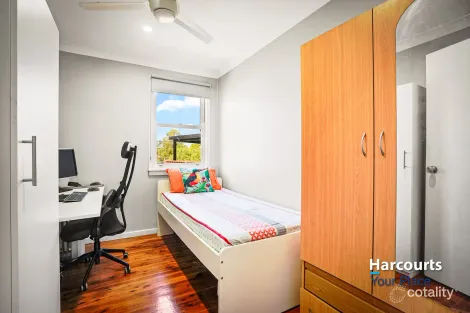 Property photo of 3 Leyte Avenue Lethbridge Park NSW 2770