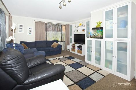 Property photo of 16 Fraser Crescent Albion Park NSW 2527