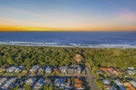 Property photo of 6 Boronia Avenue Windang NSW 2528