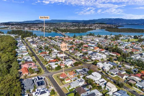 Property photo of 6 Boronia Avenue Windang NSW 2528