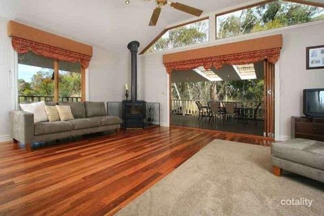 Property photo of 1 Sweet Wattle Drive Cranbourne South VIC 3977