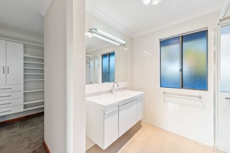Property photo of 16 Oleander Way Kallaroo WA 6025