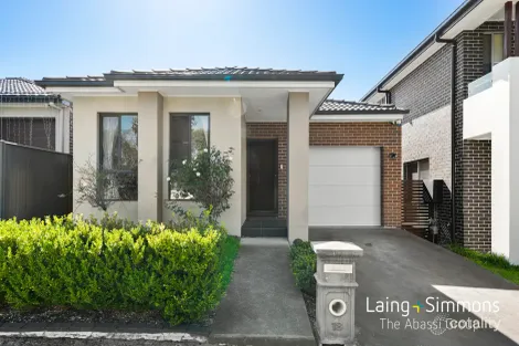 18 Liddiard St, Ropes Crossing, NSW 2760