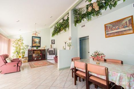 Property photo of 13 Kirkton Place Edensor Park NSW 2176