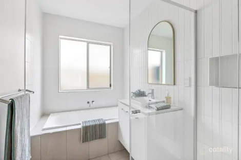 Property photo of 37 Cornflower Way Mount Duneed VIC 3217