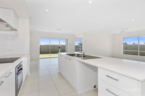 Property photo of 3 Toormina Court Pottsville NSW 2489