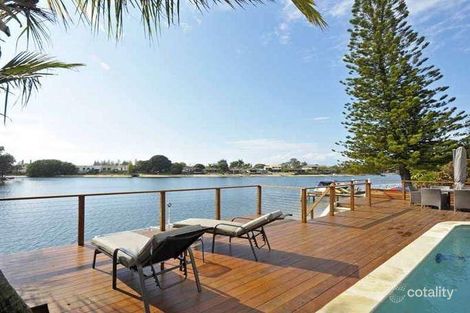 Property photo of 23 Vatakoula Parade Mermaid Waters QLD 4218