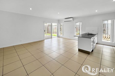 Property photo of 23 Dinnigan Crescent Durack QLD 4077