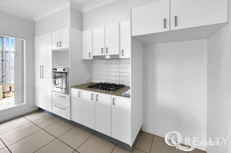 Property photo of 23 Dinnigan Crescent Durack QLD 4077