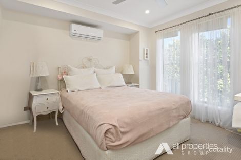 Property photo of 8 Foster Circuit Hillcrest QLD 4118