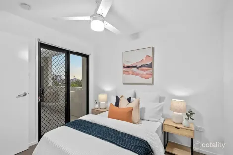 Property photo of 3/33 Princess Street Kangaroo Point QLD 4169