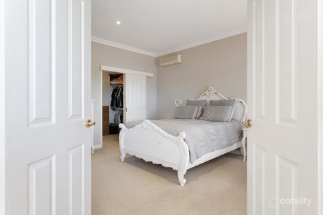 Property photo of 26 Reverie Mews Halls Head WA 6210