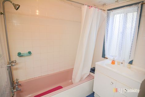 Property photo of 25 Read Avenue Lithgow NSW 2790