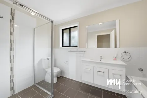 Property photo of 14 Allison Circuit Oran Park NSW 2570