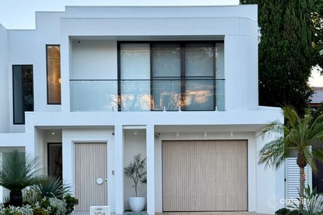 10A YVONNE CRES, GEORGES HALL, NSW 2198