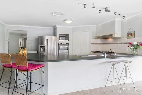 Property photo of 4 Avoca Close West Hoxton NSW 2171