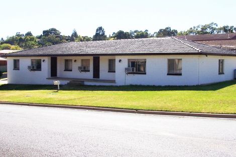 Property photo of 2/7 Sherwood Avenue Kooringal NSW 2650
