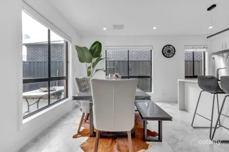 Property photo of 43 Alloca Crescent Donnybrook VIC 3064