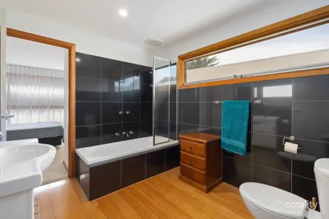 Property photo of 10 Douglas Court Rye VIC 3941