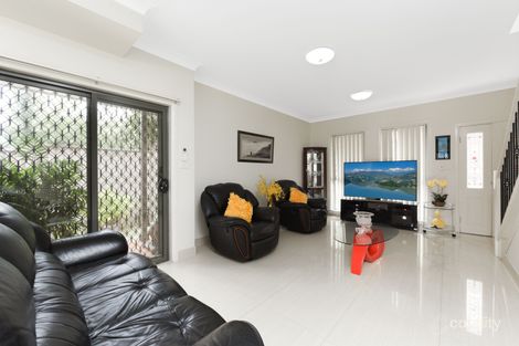 Property photo of 8/11 Saywell Road Macquarie Fields NSW 2564