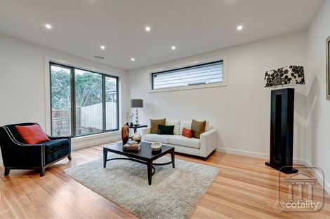 Property photo of 1/29 Sunbury Crescent Surrey Hills VIC 3127