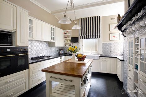 Property photo of 98 Waratah Street Katoomba NSW 2780