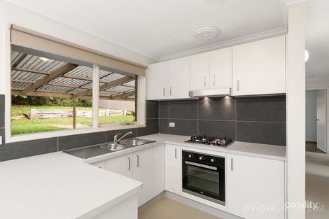 Property photo of 4 The Green Endeavour Hills VIC 3802