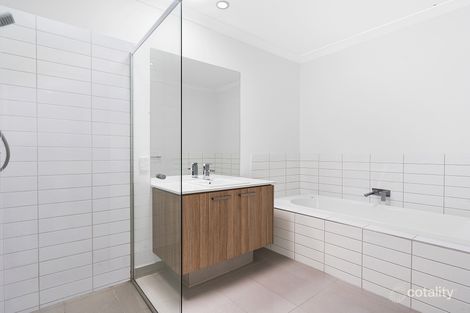 Property photo of 3 Heffernan Walk Heidelberg Heights VIC 3081