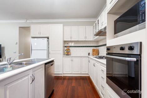 Property photo of 13 Barlow Close Caroline Springs VIC 3023