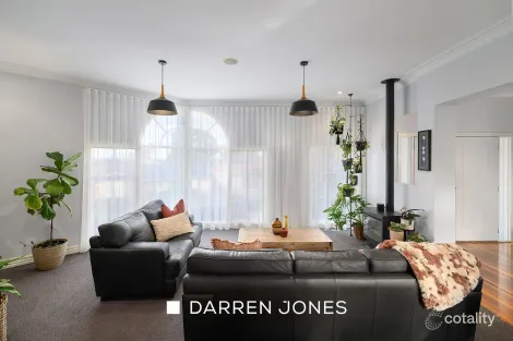 Property photo of 102 Edmund Rice Parade Bundoora VIC 3083