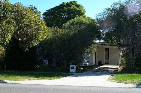 210 Erindale Rd, Hamersley, WA 6022