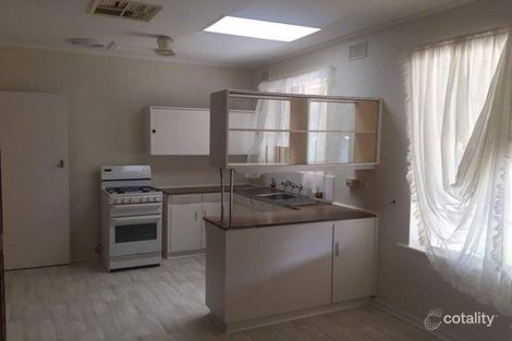 16 Trim Dr, Ridgehaven, SA 5097