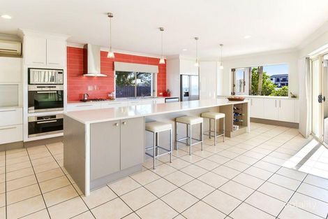 Property photo of 92 Sunbird Chase Parrearra QLD 4575