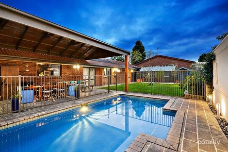 Property photo of 17 Yaralla Crescent St Helena VIC 3088