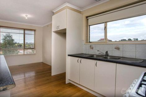 Property photo of 33 Brentwood Drive Avondale Heights VIC 3034