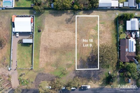 Property photo of 18 The Boulevarde Killingworth NSW 2278