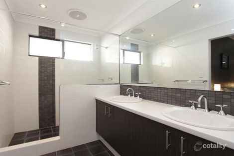 Property photo of 11 Starke Turn Ellenbrook WA 6069