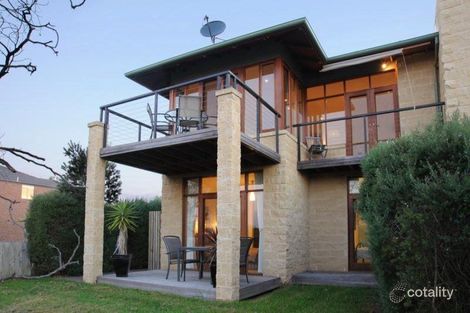 2/1 Edgewater Cl, Queenscliff, VIC 3225