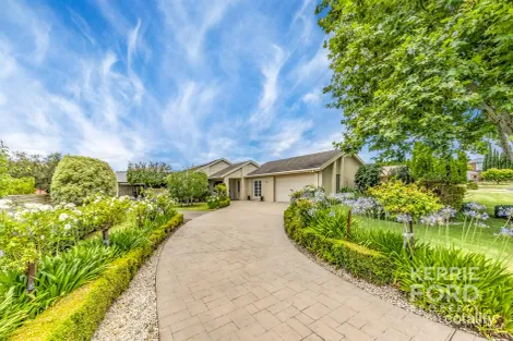 Property photo of 2 Chisholm Court Traralgon VIC 3844