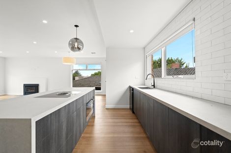 Property photo of 12 Lochabar Court Ivanhoe VIC 3079