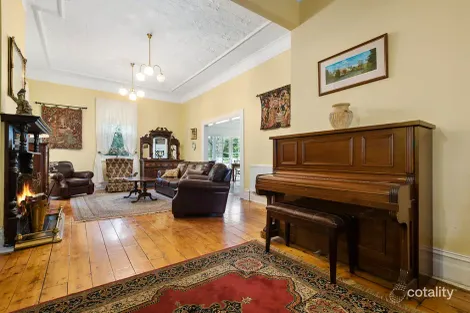 Property photo of 10 Corinella Road Woodend VIC 3442
