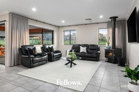 Property photo of 2 Shady Close Drouin VIC 3818