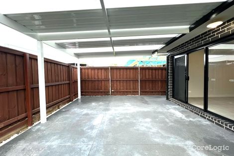 8 Parish Way, Carnes Hill, NSW 2171