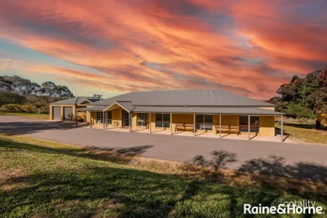 Property photo of 21 Brucedale Drive Brucedale NSW 2650