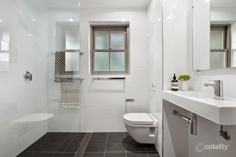 Property photo of 32 Lowanna Street Braddon ACT 2612