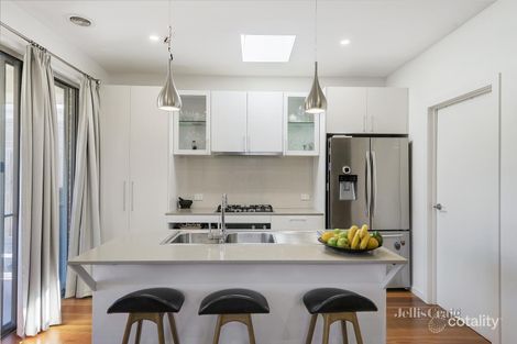 Property photo of 2/2 Anthony Crescent Box Hill North VIC 3129