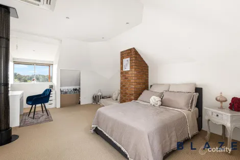 Property photo of 12 Gerarda Place West Hoxton NSW 2171