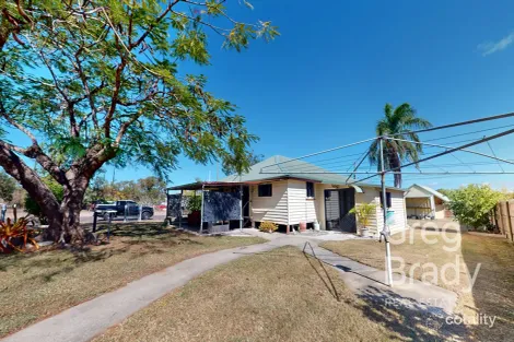Property photo of 25 Railway Parade St Lawrence QLD 4707