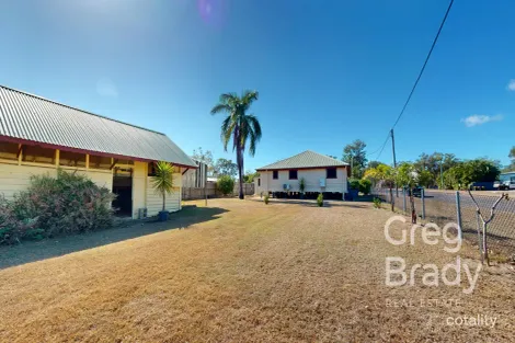 Property photo of 25 Railway Parade St Lawrence QLD 4707